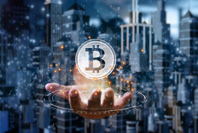 Bitcoin oggi: prezzo sotto pressione ma gli analisti parlano di nuove prospettive